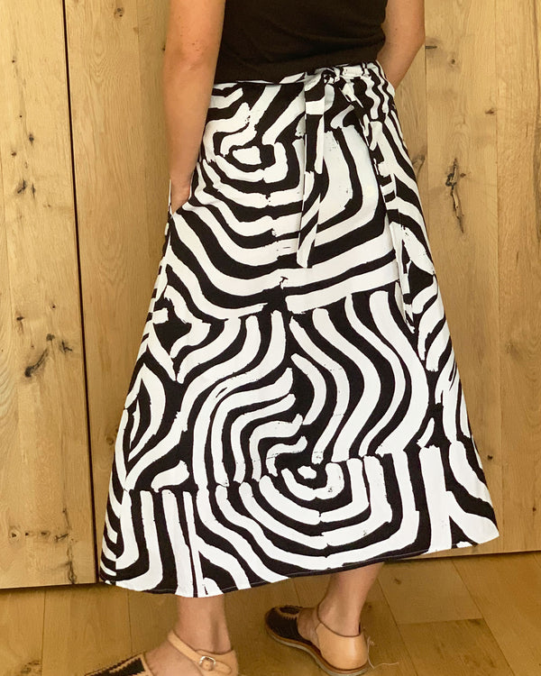 WRAP SKIRT - COTTON PRINT - BLACK+WHITE TRIBAL PRINT